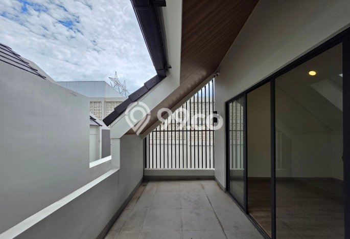 Jual Rumah Luas Elegan Dengan View Cantik di Summarecon Serpong, Tangerang Jual Rumah Luas Elegan Dengan View Cantik di Summarecon Serpong, Tangerang