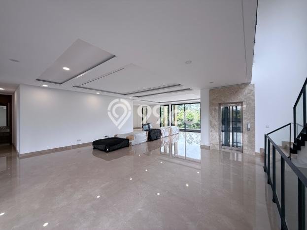 Dijual Rumah Premium dengan Fasilitas Sekitar Komplit di BSD, Tangerang Selatan Dijual Rumah Premium dengan Fasilitas Sekitar Komplit di BSD, Tangerang Selatan