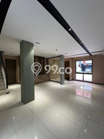BEST CHOICE! Rumah area BSD, Luas 153m² Bangunan 279m² BEST CHOICE! Rumah area BSD, Luas 153m² Bangunan 279m²