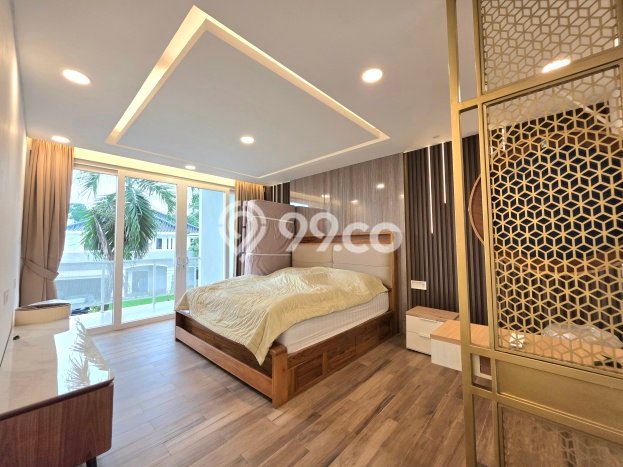 Ready to Use! Luxury House LT 375m2 Desain Elegan di BSD Taman Giri Loka Ready to Use! Luxury House LT 375m2 Desain Elegan di BSD Taman Giri Loka