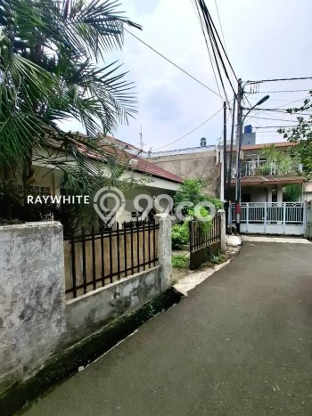 Dijual Hunian Rumah Nyaman 5 KT di Cawang, Jakarta Timur Dijual Hunian Rumah Nyaman 5 KT di Cawang, Jakarta Timur