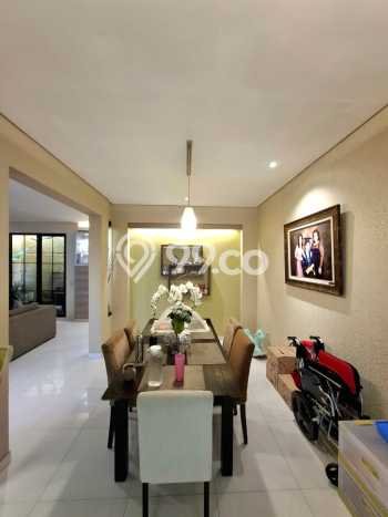 Rumah Strategis Modern Lb 180m2 di Tangerang, Tangerang Rumah Strategis Modern Lb 180m2 di Tangerang, Tangerang