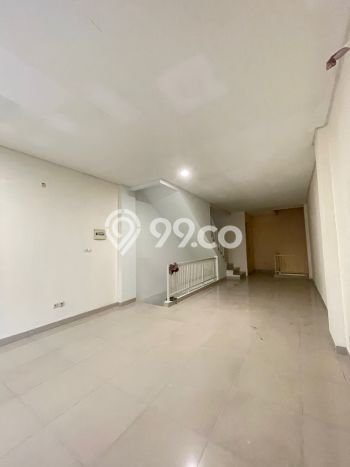 LOKASI PREMIUM! Ruko Kawasan Usaha di Green Lake City, Luas 286m², Siap Operasional LOKASI PREMIUM! Ruko Kawasan Usaha di Green Lake City, Luas 286m², Siap Operasional