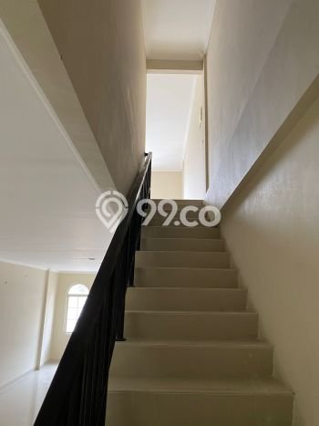 FOR RENT! Ruko di Green Lake City Cocok untuk Bisnis 286m2 FOR RENT! Ruko di Green Lake City Cocok untuk Bisnis 286m2