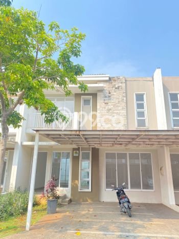 Disewakan Rumah Murah di Green Lake City Jakarta Barat Punya 3 KT Disewakan Rumah Murah di Green Lake City Jakarta Barat Punya 3 KT