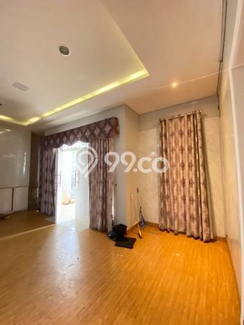 LOKASI PREMIUM! Rumah area Green Lake City, 3 KM, Area Tenang, Luas 250m² LB 211m² LOKASI PREMIUM! Rumah area Green Lake City, 3 KM, Area Tenang, Luas 250m² LB 211m²
