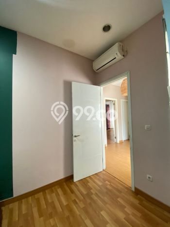 LOKASI PREMIUM! Rumah area Green Lake City, 3 KM, Lingkungan Strategis, LT 250m² LB 211m² LOKASI PREMIUM! Rumah area Green Lake City, 3 KM, Lingkungan Strategis, LT 250m² LB 211m²