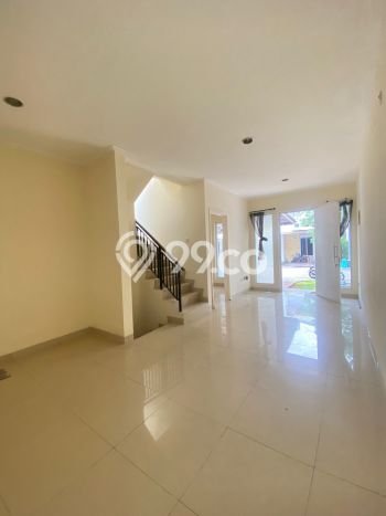HUNIAN PILIHAN! Rumah di Green Lake City, 2 KM, Area Strategis, Luas 90m² Bangunan 100m² HUNIAN PILIHAN! Rumah di Green Lake City, 2 KM, Area Strategis, Luas 90m² Bangunan 100m²