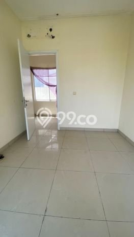 HUNIAN PILIHAN! Rumah di Green Lake City, 2 KM, Area Strategis, Luas 90m² Bangunan 100m² HUNIAN PILIHAN! Rumah di Green Lake City, 2 KM, Area Strategis, Luas 90m² Bangunan 100m²