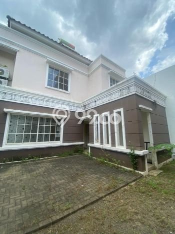 Rumah kawasan Green Lake City, 4 KM, Lingkungan Premium, Luas 200m² Bangunan 239m² Rumah kawasan Green Lake City, 4 KM, Lingkungan Premium, Luas 200m² Bangunan 239m²