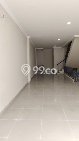 Ruko For Rent Kawasan Green Lake City, Luas 286m², Lokasi Strategis, Siap Usaha Ruko For Rent Kawasan Green Lake City, Luas 286m², Lokasi Strategis, Siap Usaha