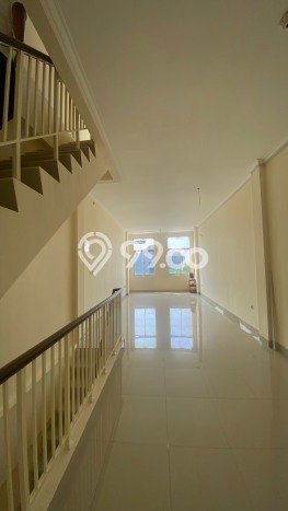 SEWA TERBAIK! Ruko di Green Lake City, Luas 286m², Area Utama SEWA TERBAIK! Ruko di Green Lake City, Luas 286m², Area Utama