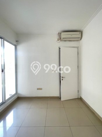 Disewakan! Rumah 3 Kamar Tidur &
3 Kamar Mandi di Green Lake City, Jakarta Barat Disewakan! Rumah 3 Kamar Tidur &
3 Kamar Mandi di Green Lake City, Jakarta Barat
