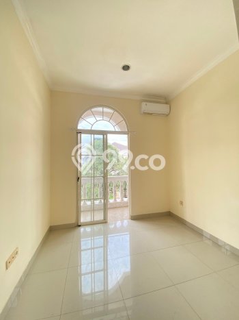 Sewa Rumah Harga Terjangkau di Green Lake City Jakarta Barat Punya 3 Kamar Tidur Sewa Rumah Harga Terjangkau di Green Lake City Jakarta Barat Punya 3 Kamar Tidur