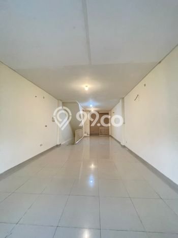 LOKASI PREMIUM! Ruko Kawasan Usaha di Green Lake City, Luas 286m², Siap Operasional LOKASI PREMIUM! Ruko Kawasan Usaha di Green Lake City, Luas 286m², Siap Operasional