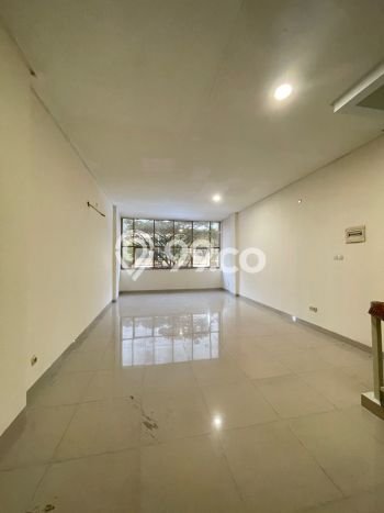 LOKASI PREMIUM! Ruko Kawasan Usaha di Green Lake City, Luas 286m², Siap Operasional LOKASI PREMIUM! Ruko Kawasan Usaha di Green Lake City, Luas 286m², Siap Operasional