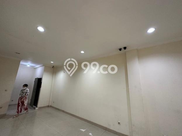 Ruko Kawasan Green Lake City, Luas 286m², Mainroad, Area Ramai Ruko Kawasan Green Lake City, Luas 286m², Mainroad, Area Ramai