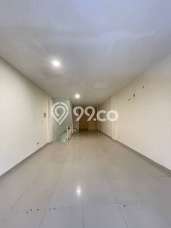 LOKASI PREMIUM! Ruko Kawasan Usaha di Green Lake City, Luas 286m², Siap Operasional LOKASI PREMIUM! Ruko Kawasan Usaha di Green Lake City, Luas 286m², Siap Operasional
