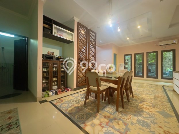 Siap Huni Rumah Mewah 5 Kamar di Makassar Dekat ke Mana Pun Siap Huni Rumah Mewah 5 Kamar di Makassar Dekat ke Mana Pun