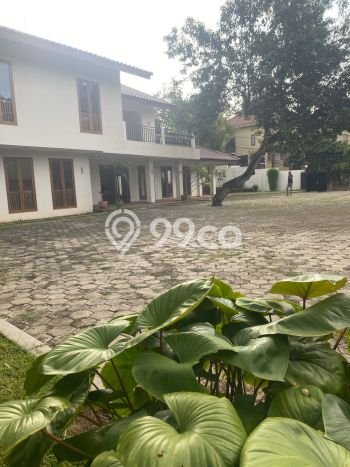 Rumah Luxury Modern Tanpa Renovasi di Kemang Jakarta Selatan Rumah Luxury Modern Tanpa Renovasi di Kemang Jakarta Selatan