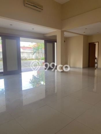 Rumah Luxury Modern Tanpa Renovasi di Kemang Jakarta Selatan Rumah Luxury Modern Tanpa Renovasi di Kemang Jakarta Selatan
