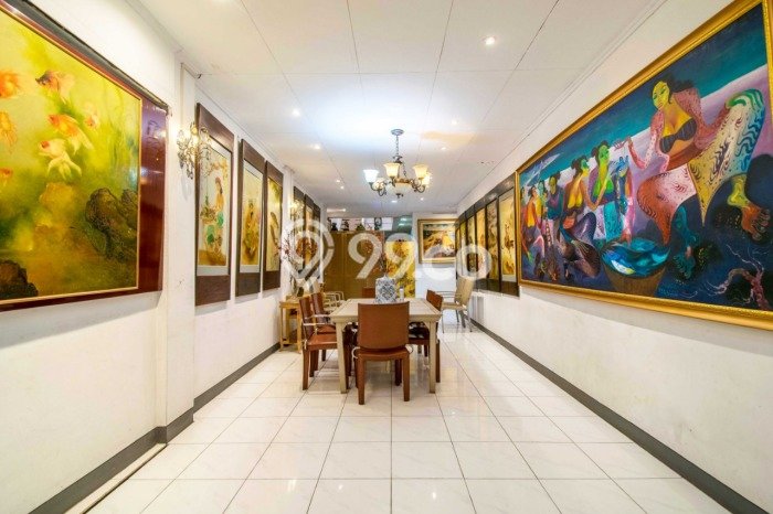 Hunian Mewah Dijual LT 970m2 di Menteng, Jakarta Pusat Hunian Mewah Dijual LT 970m2 di Menteng, Jakarta Pusat