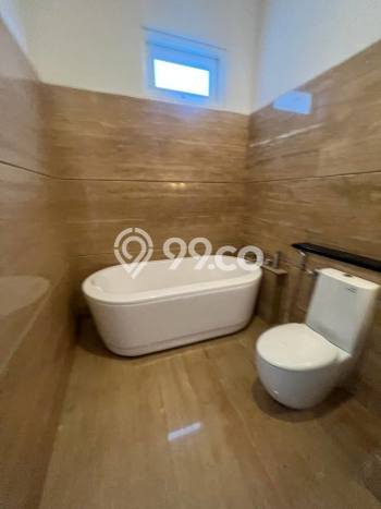 Ready to Use! Luxury House LT 596m2 Desain Modern di Pondok Indah Ready to Use! Luxury House LT 596m2 Desain Modern di Pondok Indah