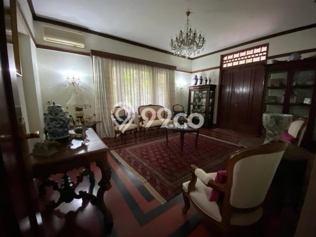 Dijual Rumah Premium dengan Fasilitas Sekitar Komplit di Menteng, Jakarta Pusat Dijual Rumah Premium dengan Fasilitas Sekitar Komplit di Menteng, Jakarta Pusat