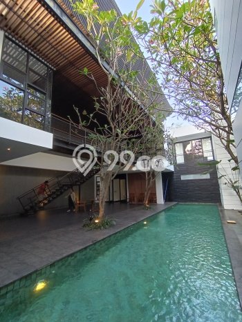 Siap Huni Hunian Elit 6 Kamar di Menteng Dekat ke Mana Pun Siap Huni Hunian Elit 6 Kamar di Menteng Dekat ke Mana Pun