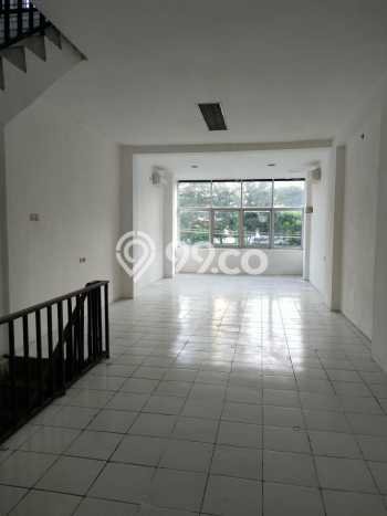 Area Ramai! Ruko Dijual di Menteng untuk Bisnis Luas Bangunan 225m2 Area Ramai! Ruko Dijual di Menteng untuk Bisnis Luas Bangunan 225m2