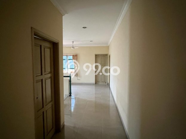 Rumah Elit Modern Tanpa Renovasi di Pluit Jakarta Utara Rumah Elit Modern Tanpa Renovasi di Pluit Jakarta Utara