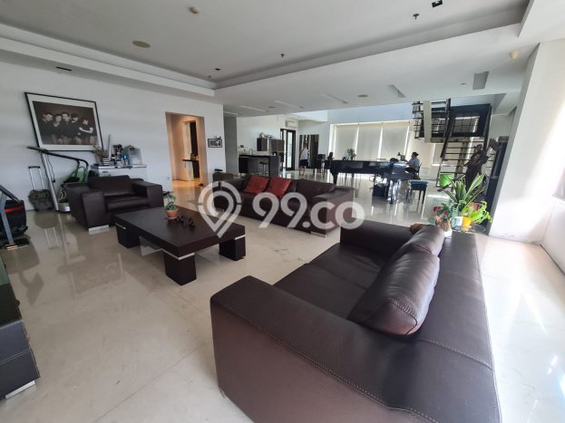 Rumah Luxury Modern Tanpa Renovasi di Pantai Indah Kapuk Jakarta Utara Rumah Luxury Modern Tanpa Renovasi di Pantai Indah Kapuk Jakarta Utara
