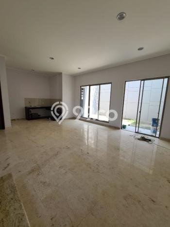 Rumah Elit LB 240m2 Siap Pakai Desain Elegan di Pantai Indah Kapuk, Jakarta Utara Rumah Elit LB 240m2 Siap Pakai Desain Elegan di Pantai Indah Kapuk, Jakarta Utara