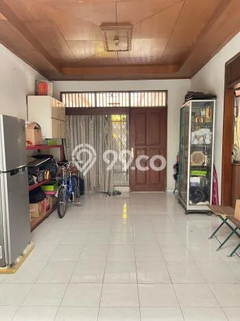 Rumah Modern 3 KT di Jaka Setia Bekasi Semi Furnished Rumah Modern 3 KT di Jaka Setia Bekasi Semi Furnished