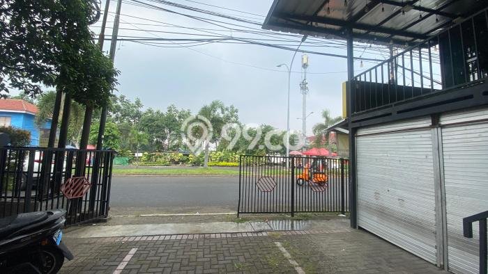 Ruko Dijual di Bekasi LT 100m2 & LB 188m2 Lokasi Terbaik! Ruko Dijual di Bekasi LT 100m2 & LB 188m2 Lokasi Terbaik!