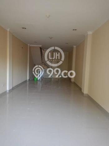 Ruko Disewa di Bekasi dengan LB 210m2 Area Komersial Ramai Ruko Disewa di Bekasi dengan LB 210m2 Area Komersial Ramai
