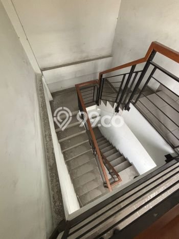 FOR RENT! Ruko di Jatiwaringin Cocok untuk Bisnis 186m2 FOR RENT! Ruko di Jatiwaringin Cocok untuk Bisnis 186m2