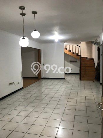 Rumah area Turangga, Akses ke Stasiun, 4 KT, Luas 141m² LB 200m² Rumah area Turangga, Akses ke Stasiun, 4 KT, Luas 141m² LB 200m²