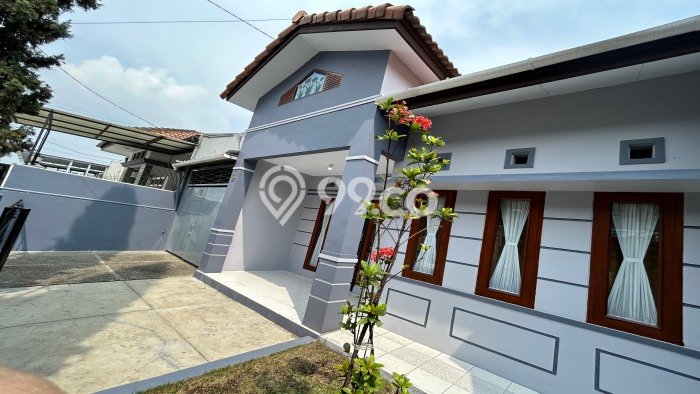 Rumah Minimalis 2 KT LT 144m2 di Taman Kopo Indah Rumah Minimalis 2 KT LT 144m2 di Taman Kopo Indah