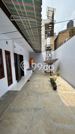 Rumah Minimalis 2 KT LT 144m2 di Taman Kopo Indah Rumah Minimalis 2 KT LT 144m2 di Taman Kopo Indah