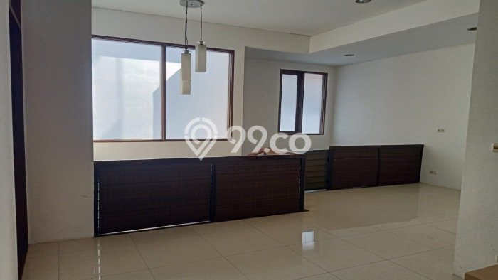 Rumah kawasan Setra Murni, 4 KM, Pemandangan Indah, Luas 165m² LB 160m² Rumah kawasan Setra Murni, 4 KM, Pemandangan Indah, Luas 165m² LB 160m²