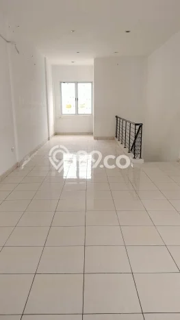 Disewakan Ruko di Kawasan Ramai Kota Wisata Luas 100m2 Disewakan Ruko di Kawasan Ramai Kota Wisata Luas 100m2