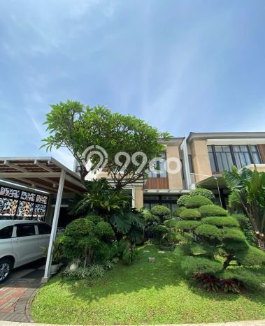 For Sale! Luxury House LT 200m2 Desain Modern di Kota Wisata For Sale! Luxury House LT 200m2 Desain Modern di Kota Wisata
