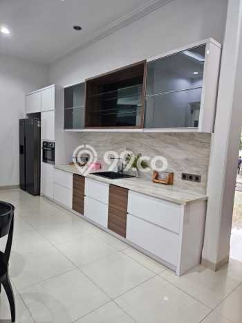 Rumah Sewa Surabaya LT 250m2 LB 200m2 Kawasan Pakuwon Indah Rumah Sewa Surabaya LT 250m2 LB 200m2 Kawasan Pakuwon Indah