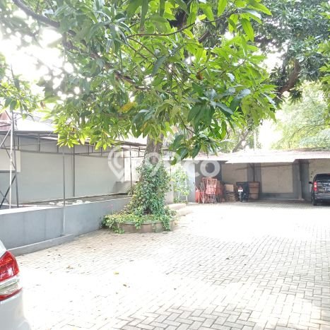 Ready to Use! Luxury House LT 1273m2 Desain Modern di Slipi Ready to Use! Luxury House LT 1273m2 Desain Modern di Slipi