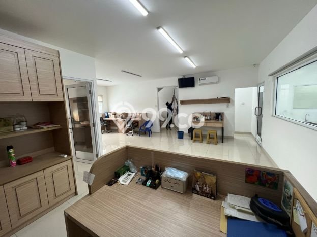 LOKASI STRATEGIS! Gudang di Duri Kosambi, Luas 1000m², Keramaian Tinggi LOKASI STRATEGIS! Gudang di Duri Kosambi, Luas 1000m², Keramaian Tinggi