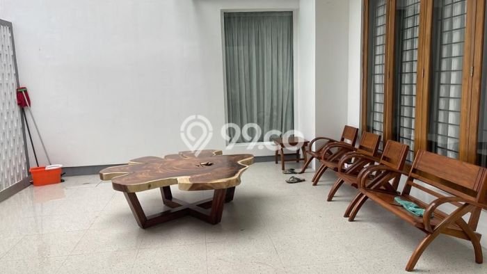 Hunian Elit LB 400m2 Siap Huni Desain Elegan di BSD, Tangerang Hunian Elit LB 400m2 Siap Huni Desain Elegan di BSD, Tangerang
