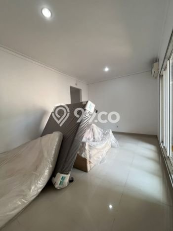 Jual Rumah Mewah Elegan Dengan View Cantik di Alam Sutera, Tangerang Jual Rumah Mewah Elegan Dengan View Cantik di Alam Sutera, Tangerang