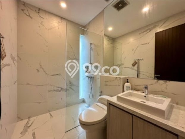 Rumah Elit LB 450m2 Siap Huni Desain Elegan di BSD City, Tangerang Rumah Elit LB 450m2 Siap Huni Desain Elegan di BSD City, Tangerang
