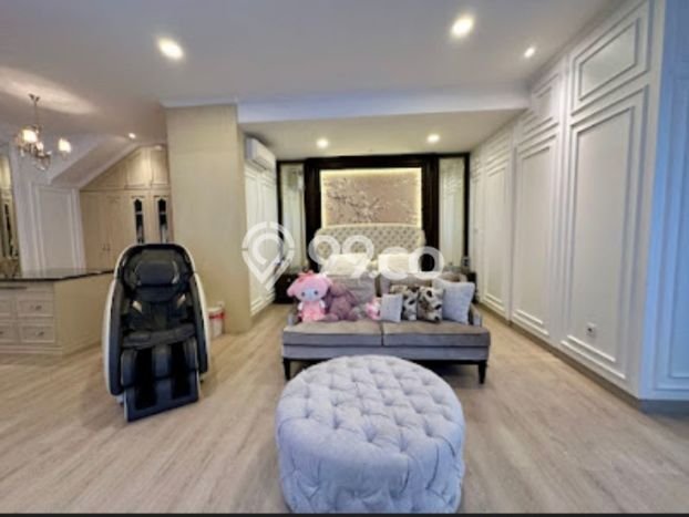 Rumah Elit LB 450m2 Siap Huni Desain Elegan di BSD City, Tangerang Rumah Elit LB 450m2 Siap Huni Desain Elegan di BSD City, Tangerang